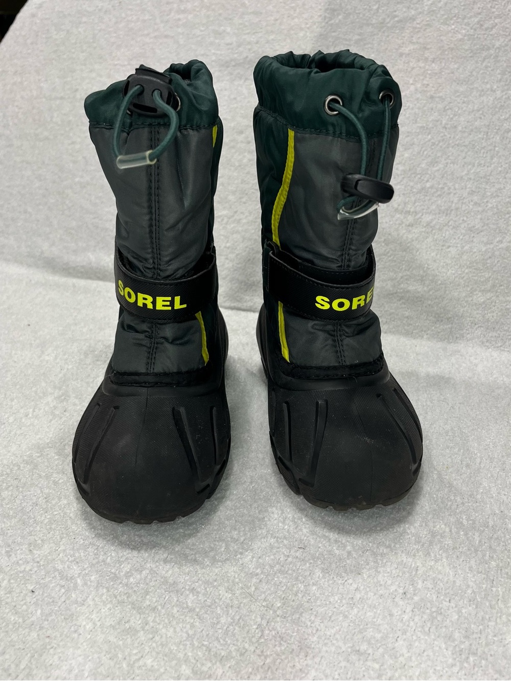 Sorel Kids Black & Green Winter Snow Boots with Yellow Accent